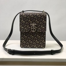버버리 모노그램 프린트 E 캔버스 로빈 백 80328981