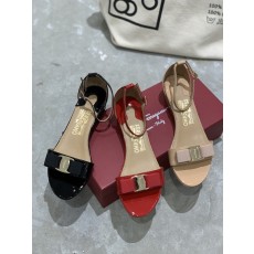 페라가모 바라 웨지 샌들힐