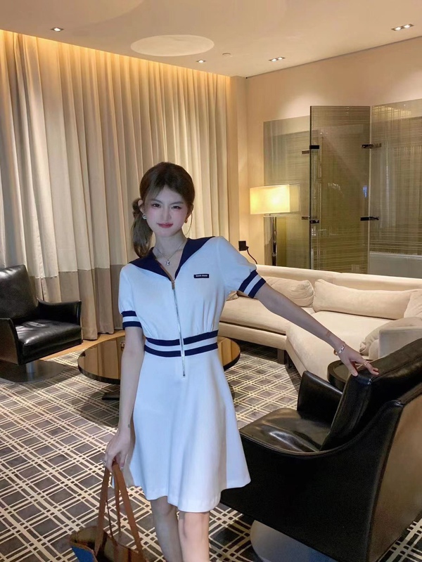 미우미우 피케원피스