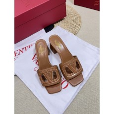 발렌티노 V로고 컷아웃 슬리퍼힐