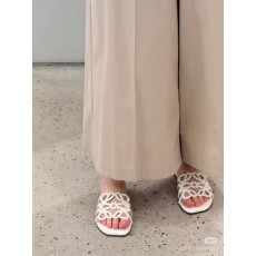 - 로에베 페탈 아나그램 레더 슬라이드