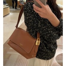 루이비통 로우키 메신저백