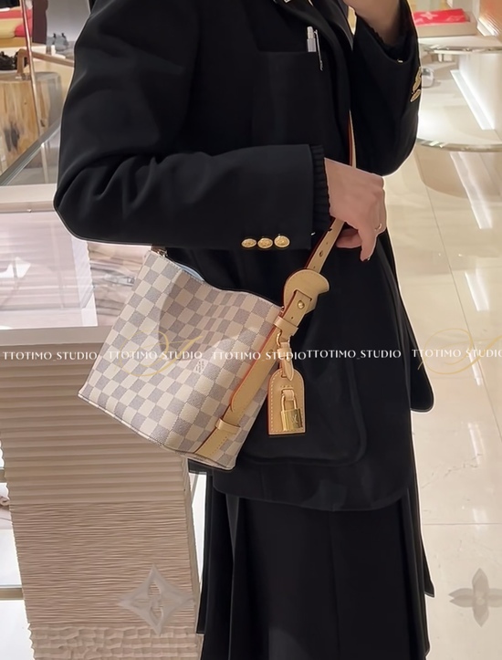 루이비통 아주르 다미에 올인BB