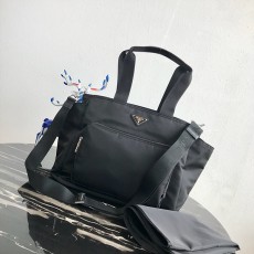 프라다 나일론 베이비백 1BG102
